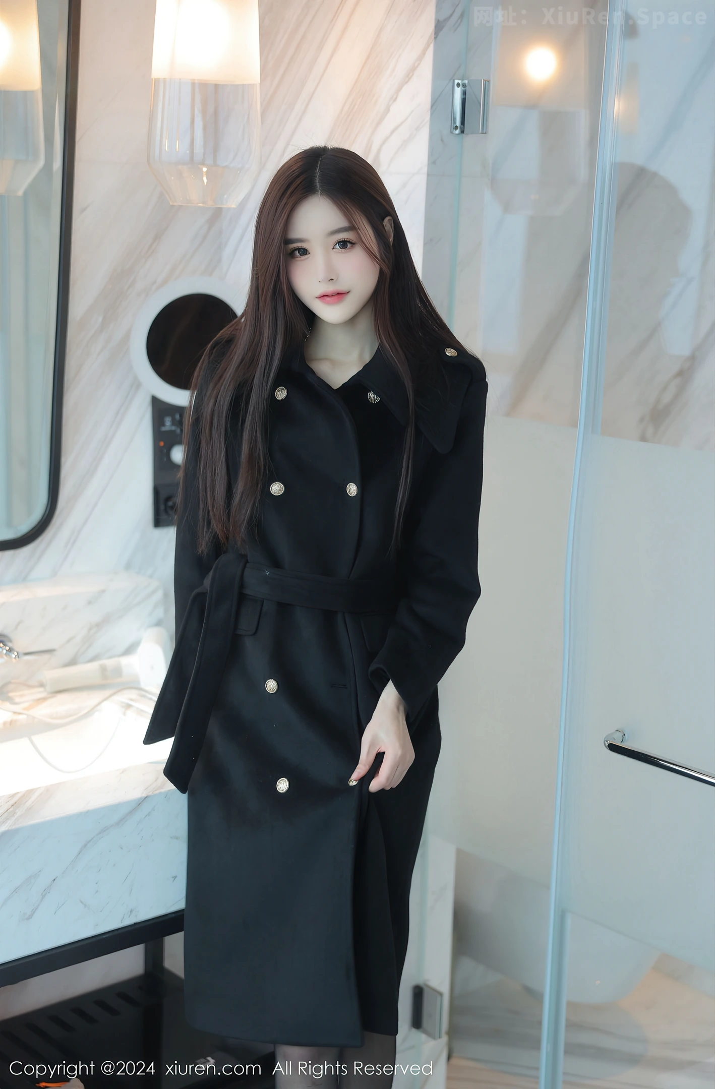 图片[2]-[XiuRen秀人网]VOL.8152 模特晚苏susu脱黑色外衣露性感链式情趣内衣秀惹火身材诱惑写真76P-秀人网官方网站